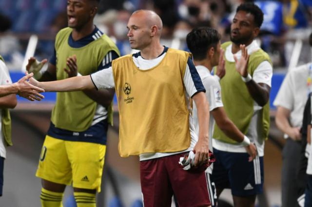 2022亚冠伊涅斯塔的个人数据:0球0助+鼓掌90分钟