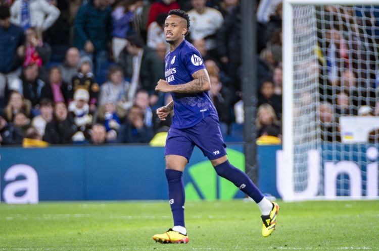 开云体育下载网址-马卡：米利唐若手术将无缘世界杯，不手术5周就能好但复发可能高